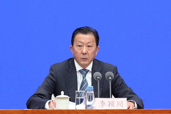 2019年4部续集档期变成2021、2023、2025、2027